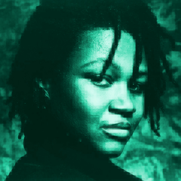 Gwen Guthrie chillin' with braids