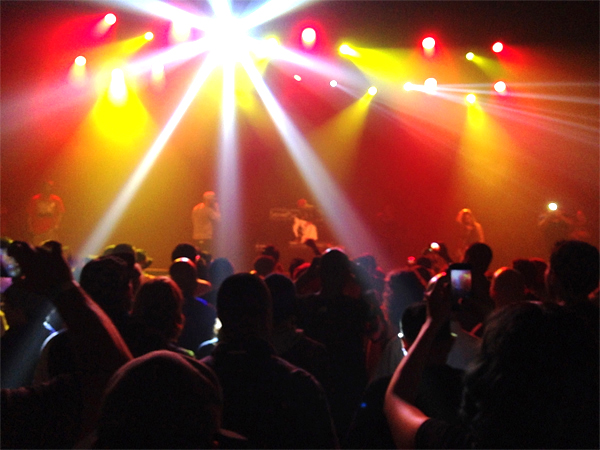 DJ Quik & Hi-C trade verses on stage